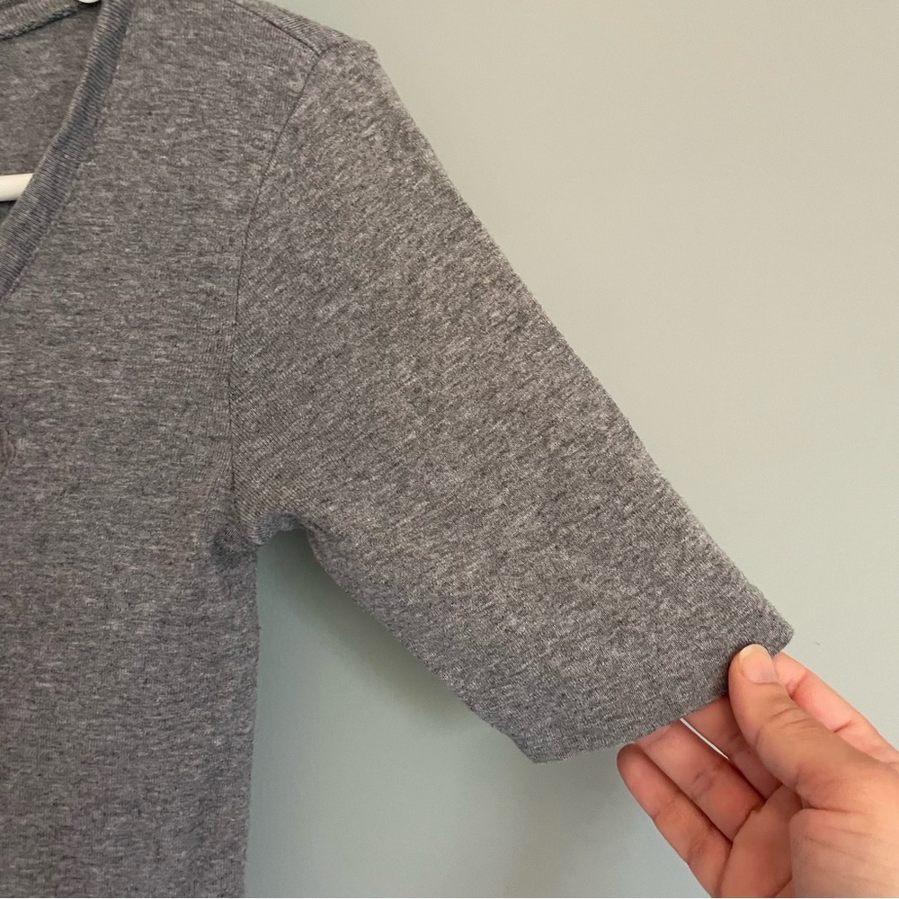 3 for $30 | Ralph Lauren Blue Label Gray V Neck Tee Shirt - Picture 6 of 10